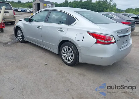 2015 Nissan Altima 2.5 S z USA, uszkodzony, nr VIN 1N4AL3AP5FC198810